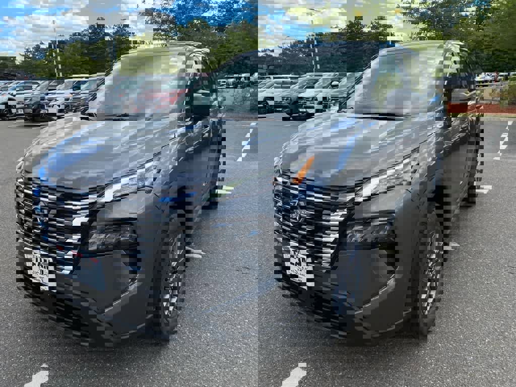 New 2026 Nissan Rogue S image 3