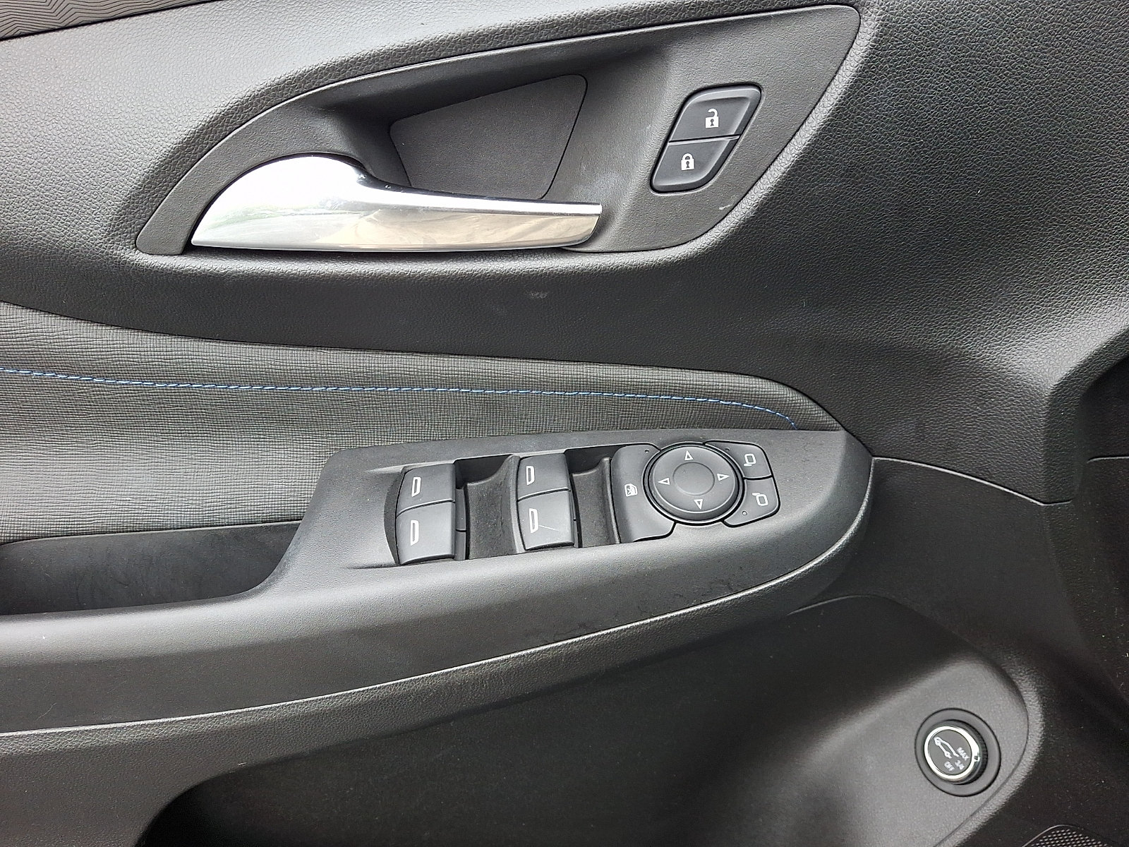 Certified 2024 Buick Envista Sport Touring w/ Convenience I Package FWD image 12