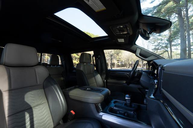 Used 2022 Chevrolet Silverado 1500 ZR2 w/ Technology Package image 28