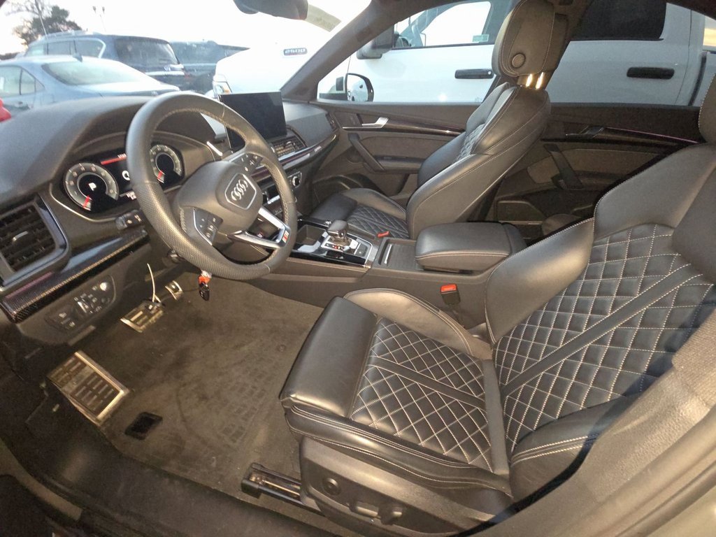 Used 2023 Audi SQ5 Prestige w/ Prestige Package image 3