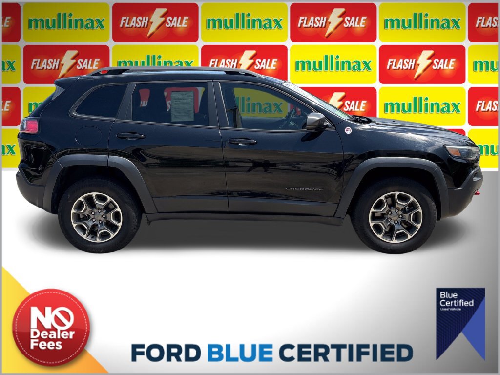 Used 2020 Jeep Cherokee Trailhawk AWD/4WD image 2