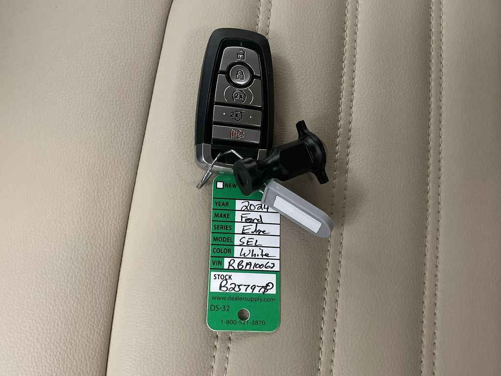Used 2024 Ford Edge SEL w/ Convenience Package AWD/4WD image 27