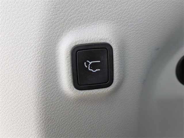 Used 2021 Jeep Cherokee Latitude Lux w/ Comfort/Convenience Group image 13