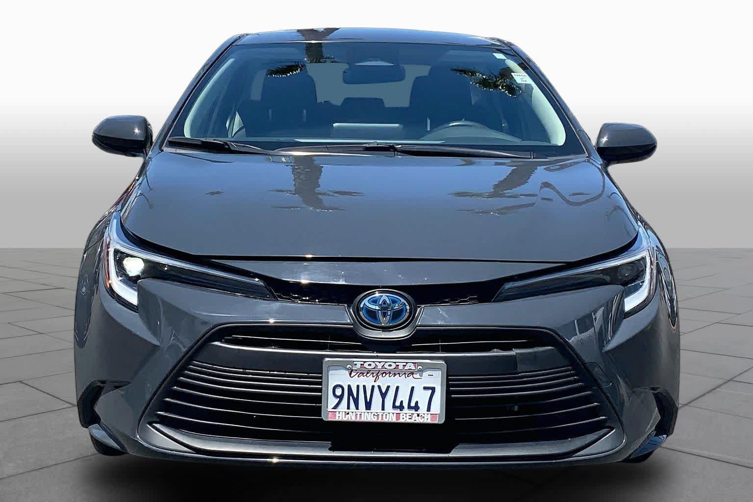 Used 2024 Toyota Corolla LE FWD image 3