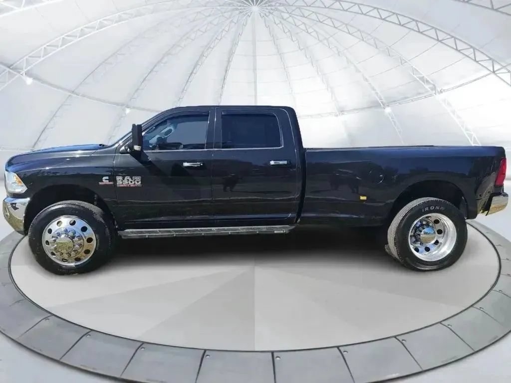 Used 2018 RAM 3500 SLT w/ Luxury Group AWD/4WD image 2