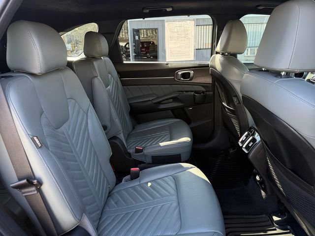 Used 2024 Kia Sorento SX Prestige w/ Sage Leather Package AWD/4WD image 19