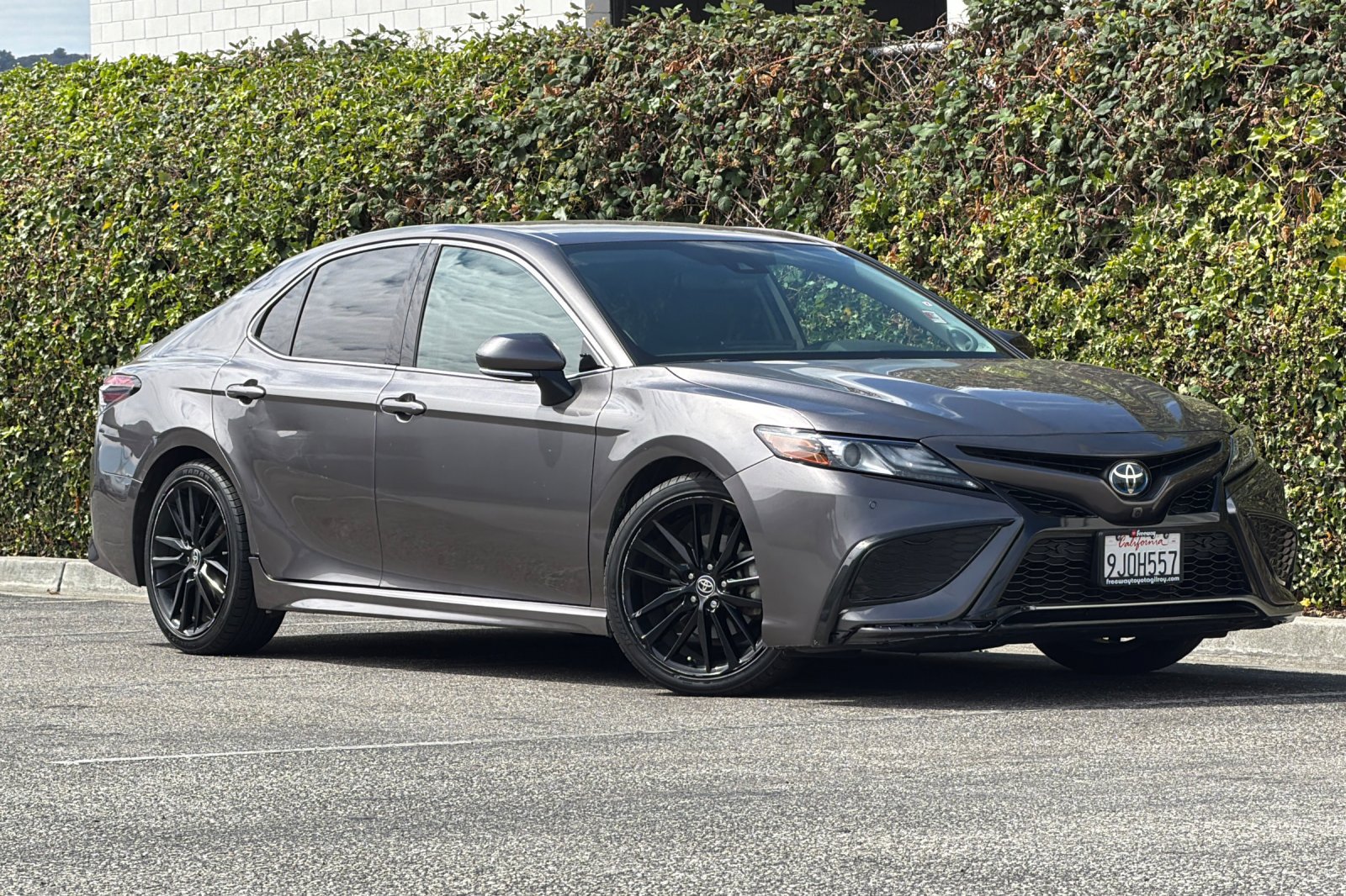 Used 2024 Toyota Camry XSE w/ Navigation Package FWD image 2