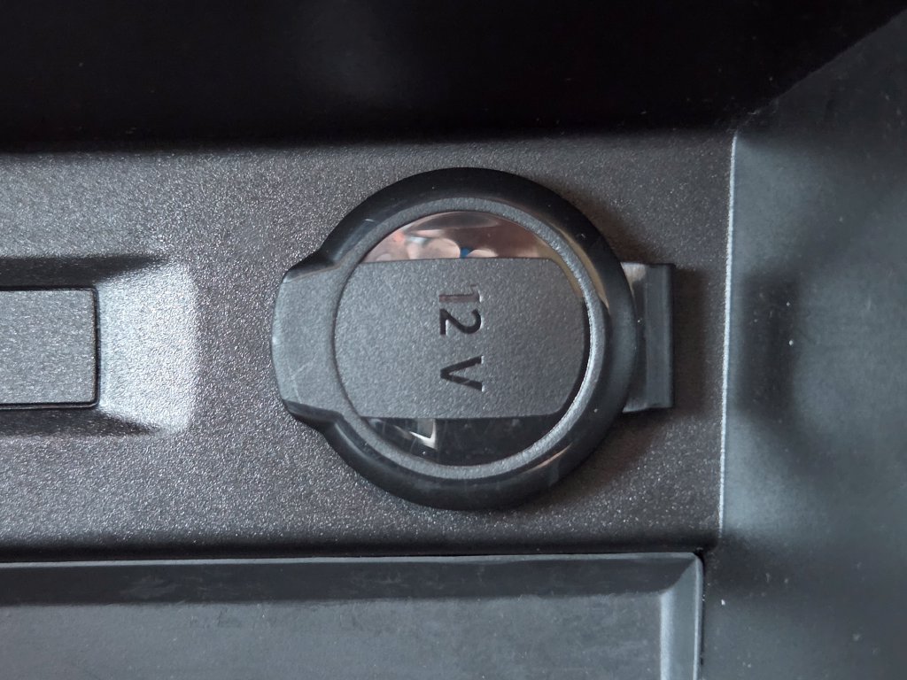 Used 2024 Volkswagen Tiguan S AWD/4WD image 9
