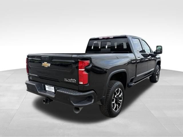 Used 2024 Chevrolet Silverado 2500 High Country w/ Technology Package AWD/4WD image 2