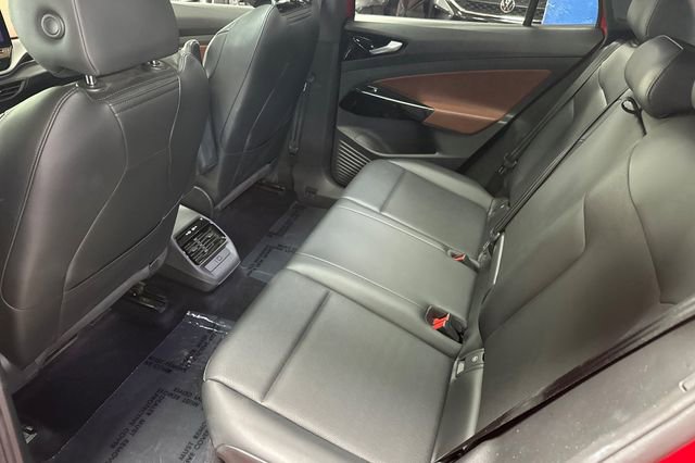 Certified 2021 Volkswagen ID.4 Pro S w/ Gradient Package image 15