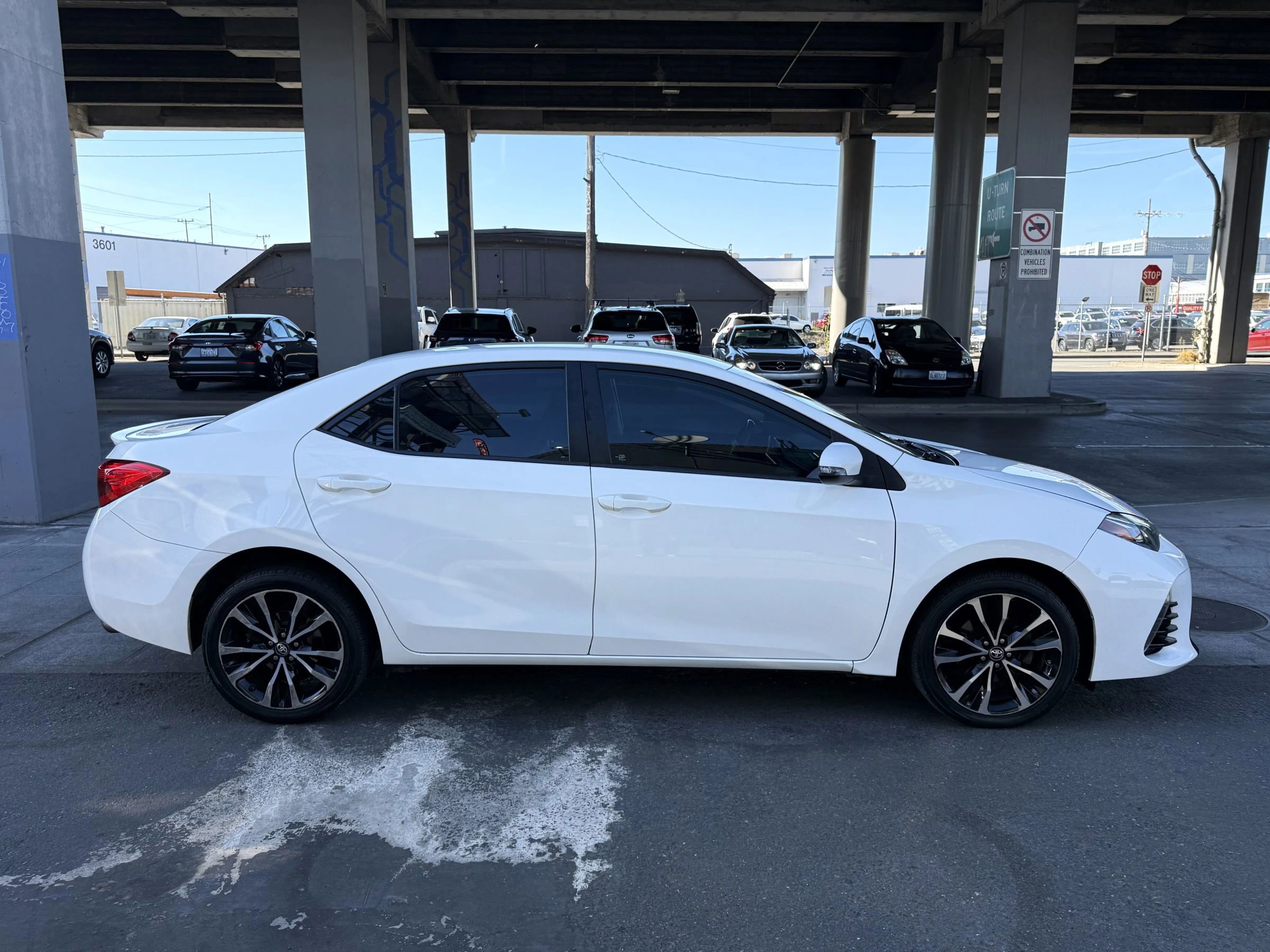 Used 2017 Toyota Corolla SE image 4