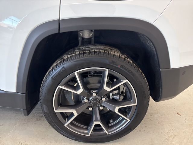 New 2026 Jeep Cherokee Overland w/ Advanced Pro Tech Group image 5