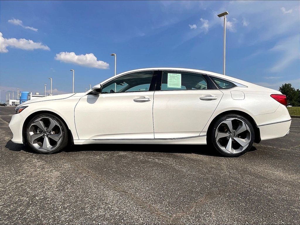 Certified 2018 Honda Accord Touring image 5