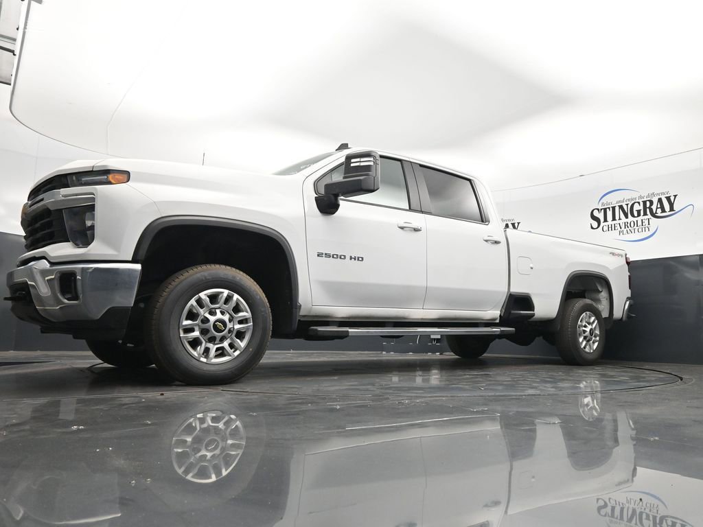 Used 2025 Chevrolet Silverado 2500 LT w/ Convenience Package AWD/4WD image 19