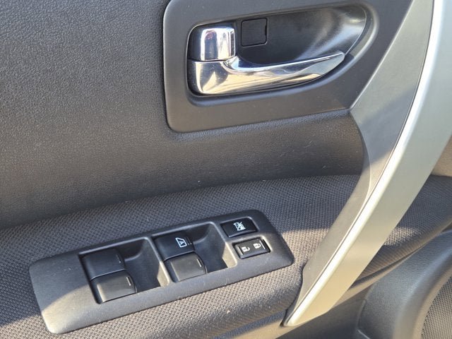 Used 2011 Nissan Rogue S image 17