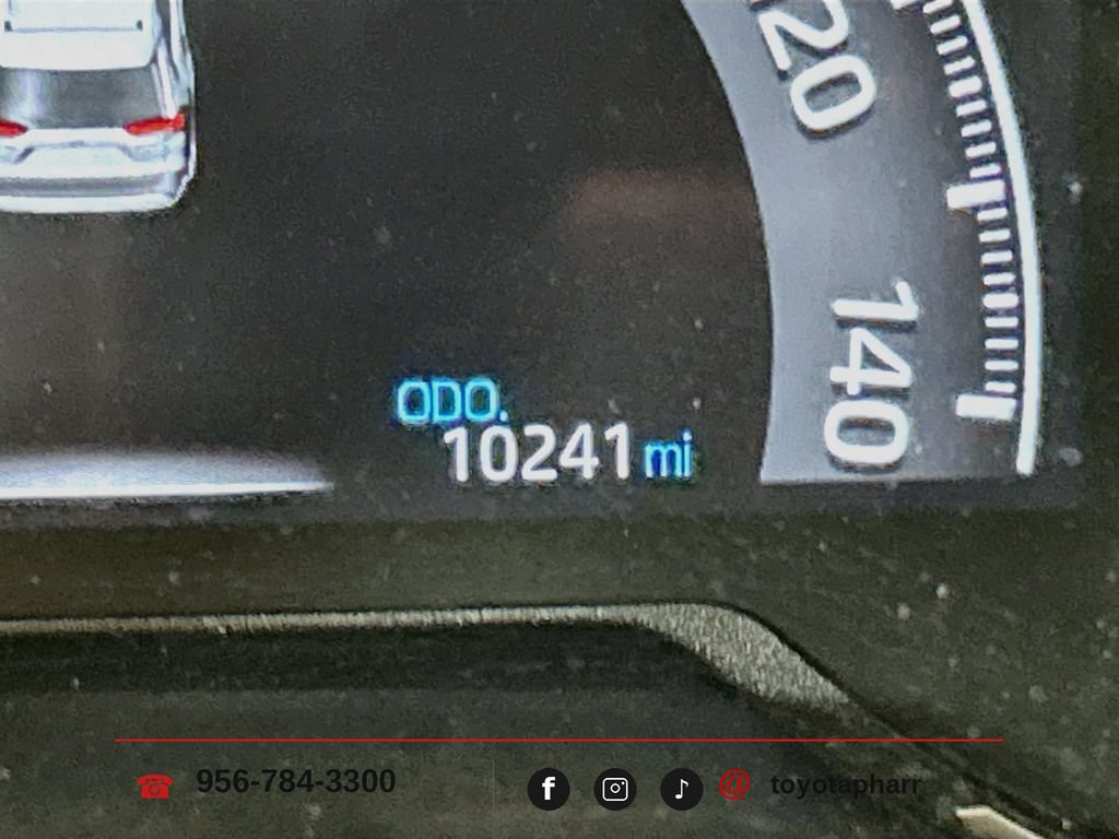 Used 2025 Toyota RAV4 LE AWD/4WD image 11