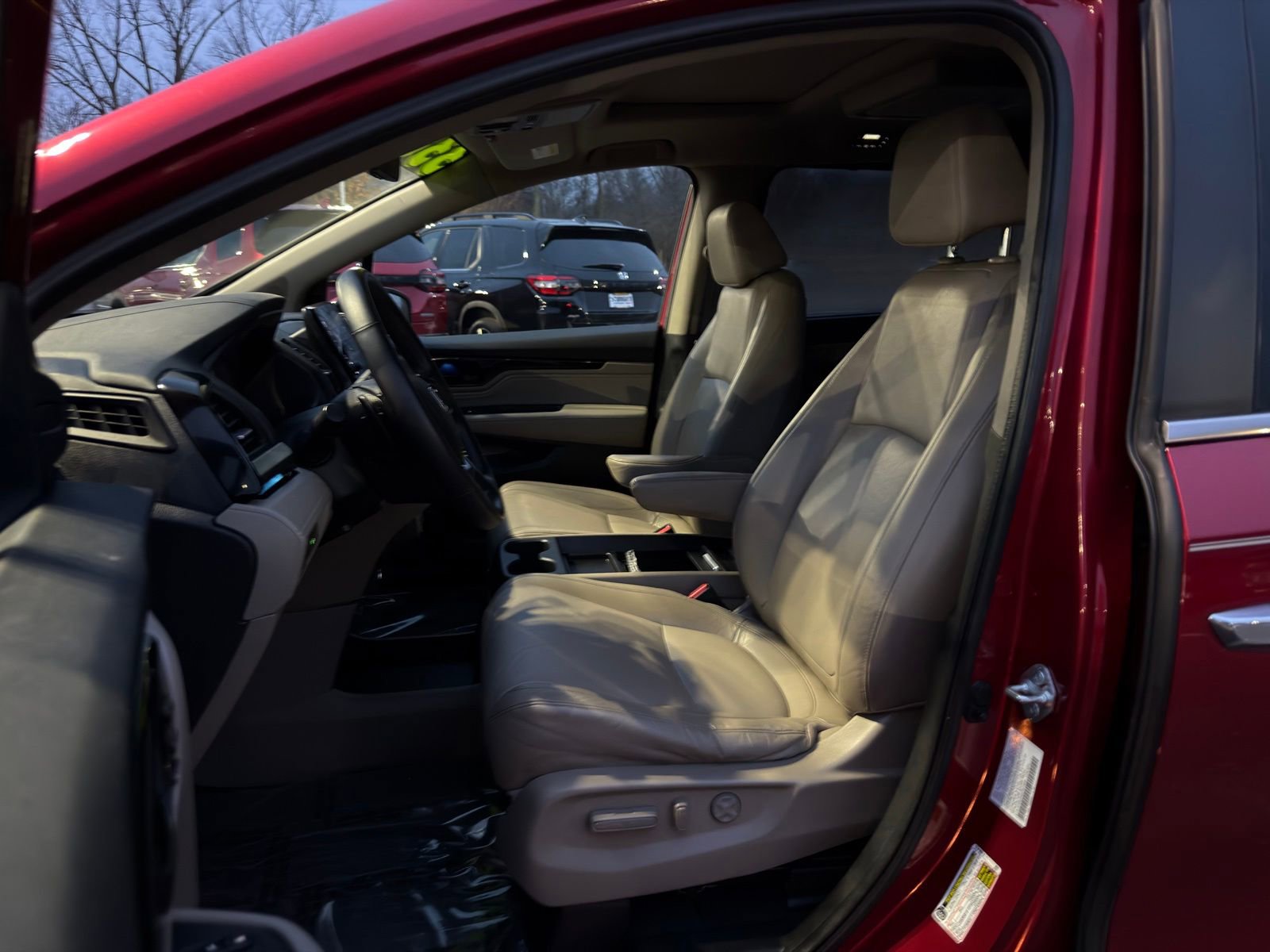 Used 2023 Honda Odyssey Touring image 10