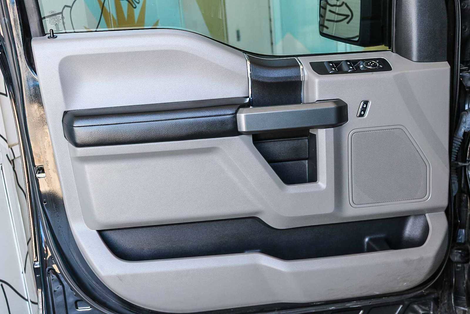 Used 2017 Ford F150 XLT w/ Equipment Group 301A Mid image 21