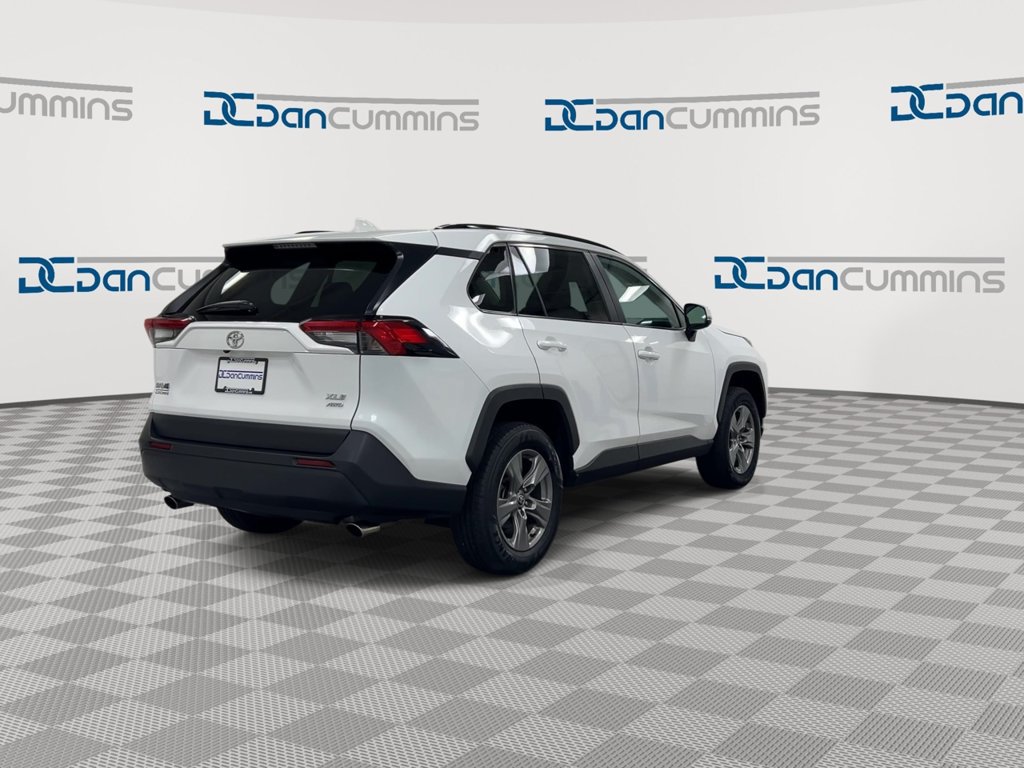 Used 2024 Toyota RAV4 XLE AWD/4WD image 8