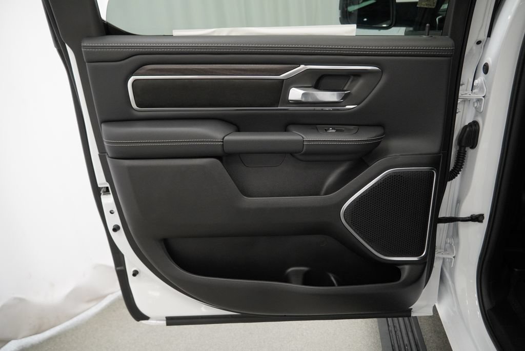 New 2027 RAM 1500 Laramie w/ Laramie Preferred Package AWD/4WD image 28