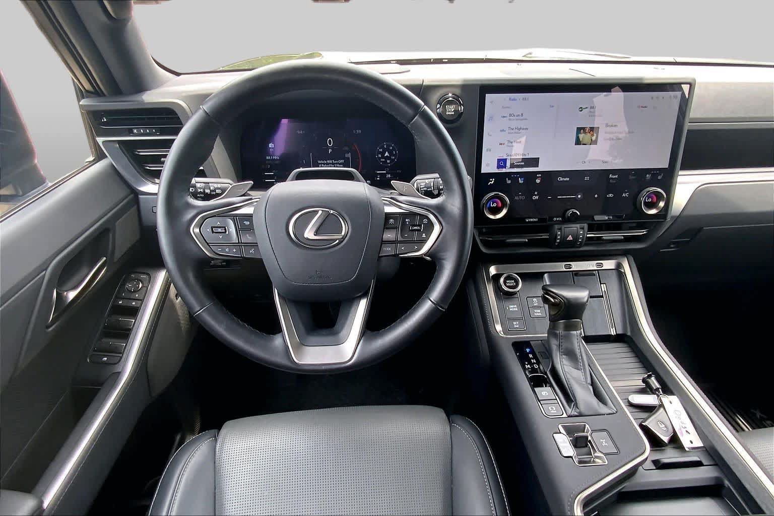 Used 2024 Lexus GX 550 w/ Accessory Package (2T) AWD/4WD image 6