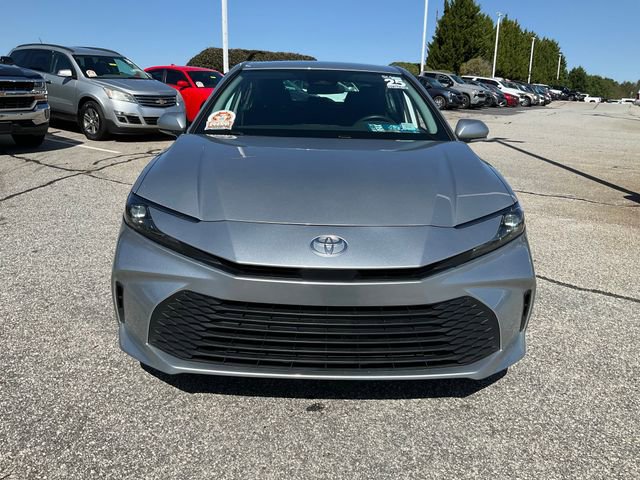 Used 2025 Toyota Camry LE image 2