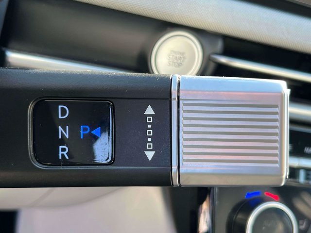 Certified 2025 Hyundai Tucson Limited AWD/4WD image 25