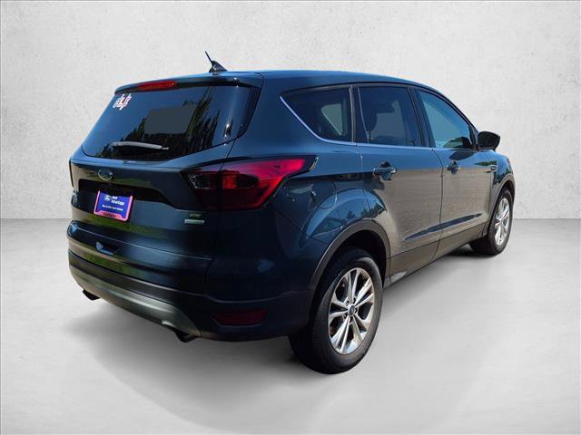 Used 2019 Ford Escape SE FWD image 4