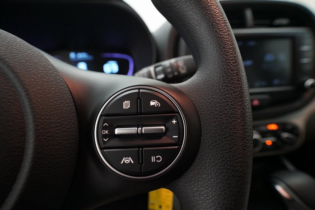 Used 2023 Kia Soul LX w/ LX Technology Package image 18