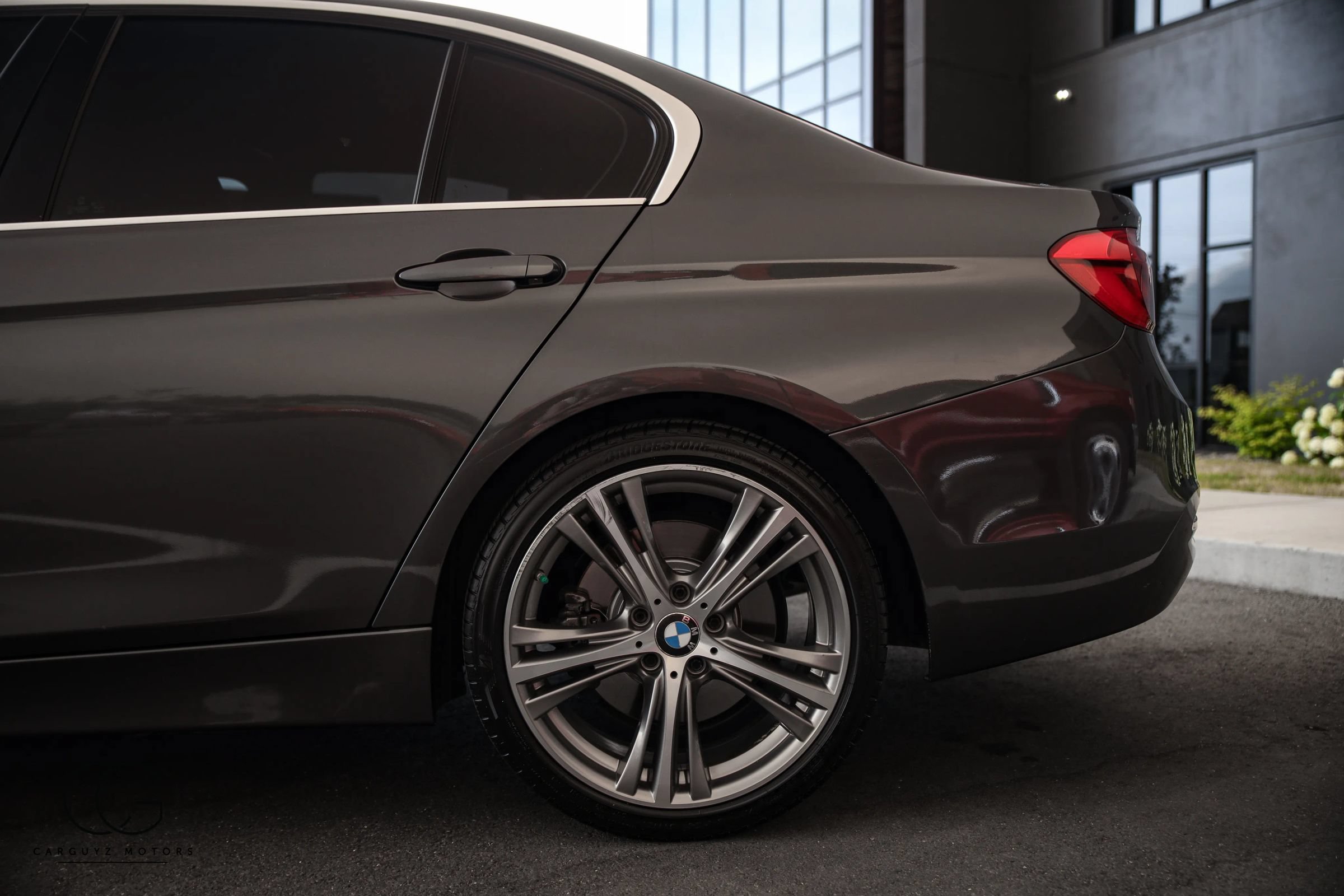 Used 2017 BMW 340i xDrive Sedan AWD/4WD image 10