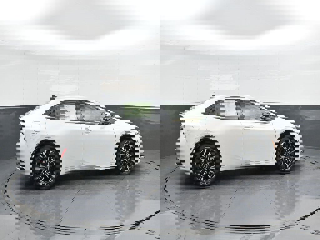 New 2026 Toyota Prius Plug-In Hybrid image 3