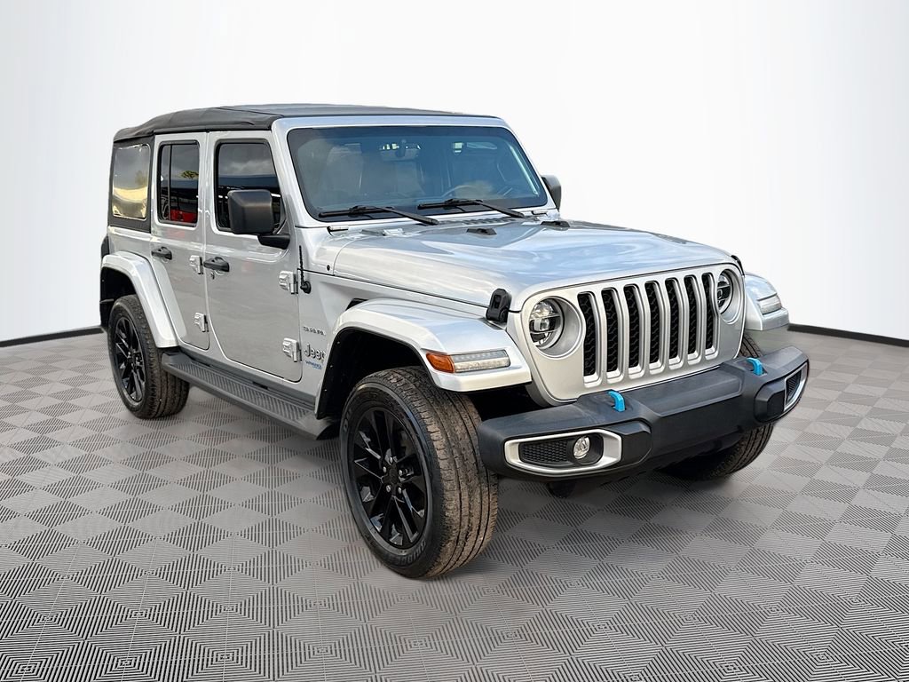 Used 2022 Jeep Wrangler Unlimited Sahara w/ Cold Weather Group image 4