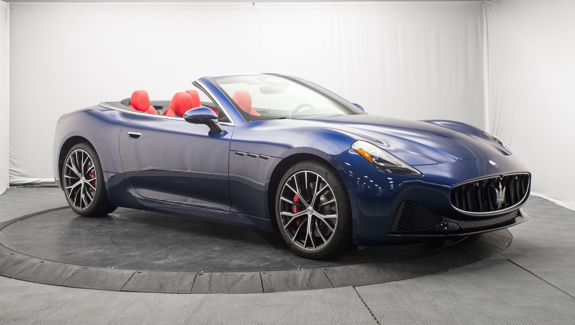 New 2026 Maserati GranCabrio Modena AWD/4WD image 9
