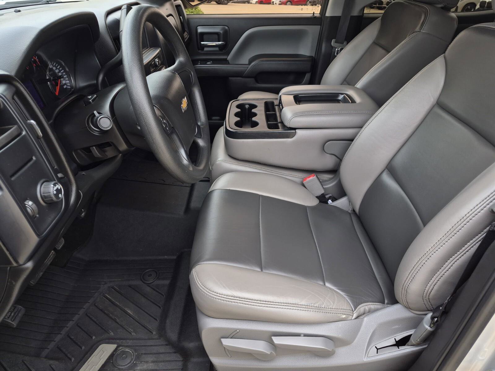 Used 2018 Chevrolet Silverado 1500 Custom w/ Custom Value Package image 12