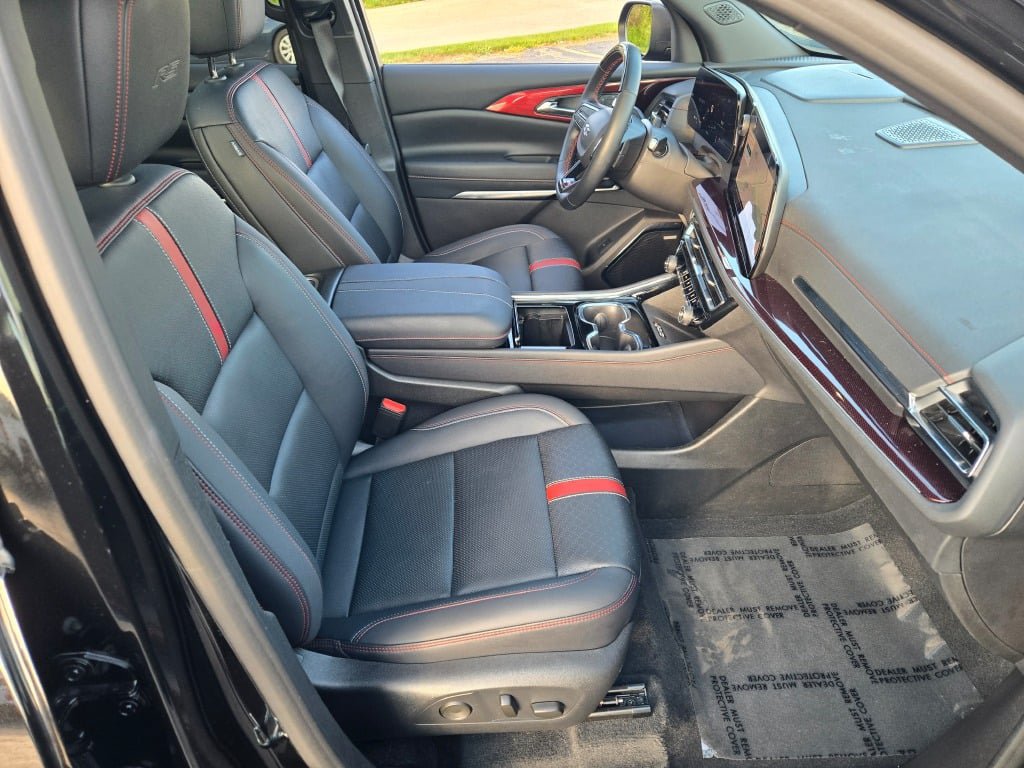 Used 2026 Chevrolet Traverse RS AWD/4WD image 6