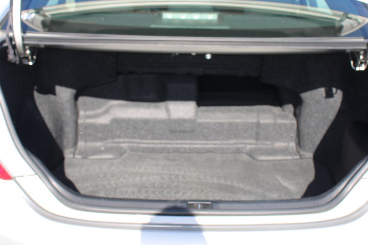 Used 2014 Toyota Camry XLE w/ Leather Package image 15