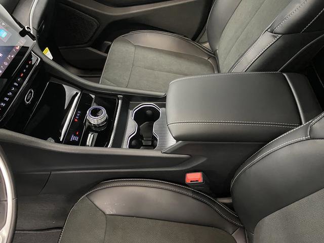 New 2026 Jeep Grand Cherokee Altitude image 21