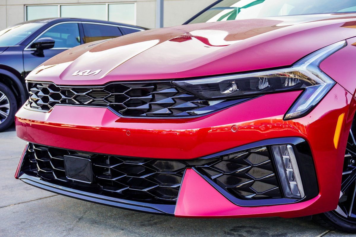 Used 2025 Kia K5 GT image 2