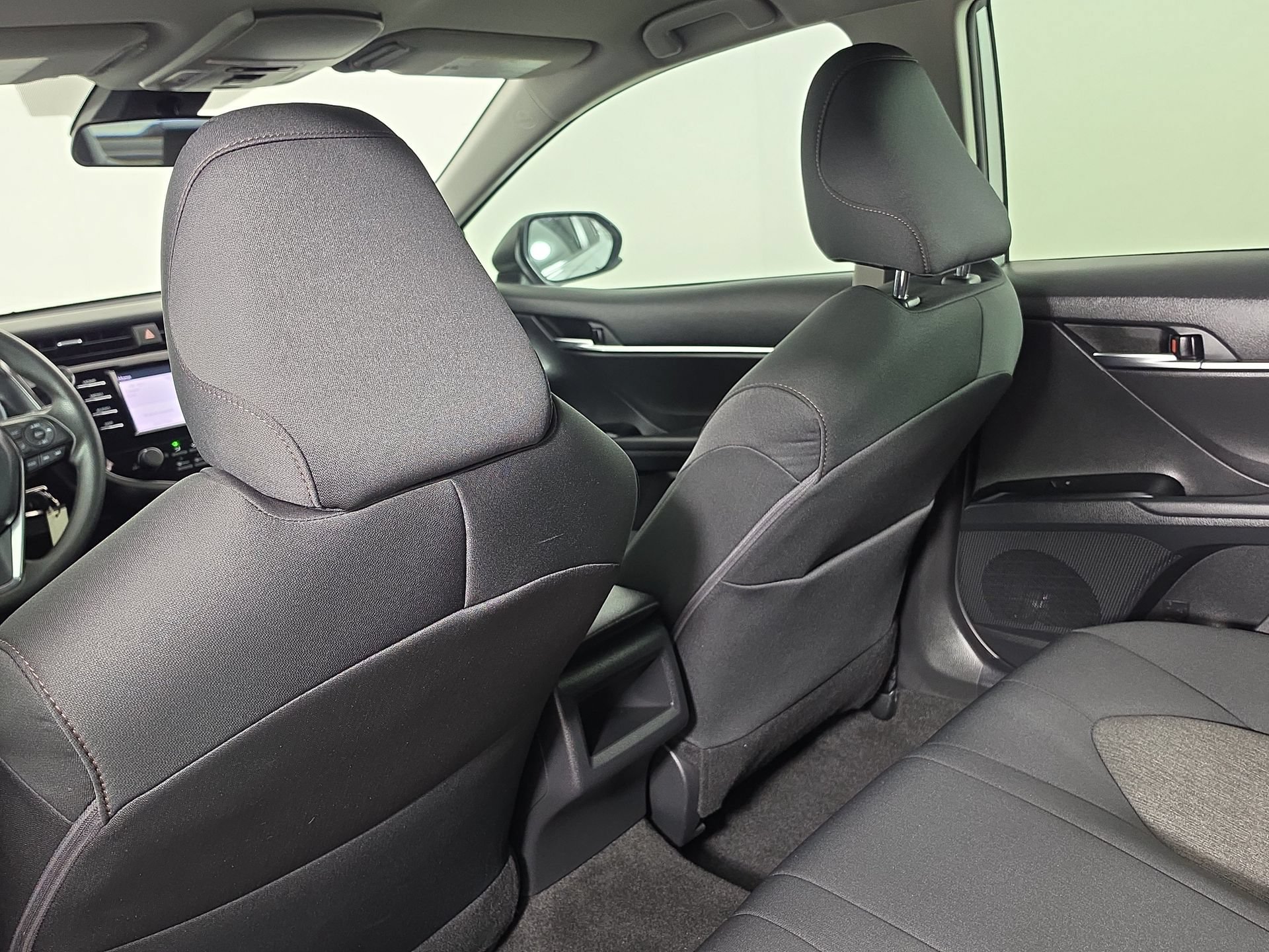 Used 2020 Toyota Camry LE FWD image 34