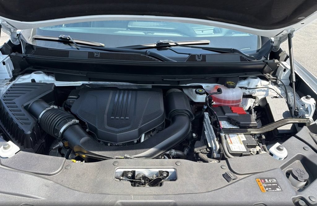 Used 2024 GMC Acadia Denali AWD/4WD image 17