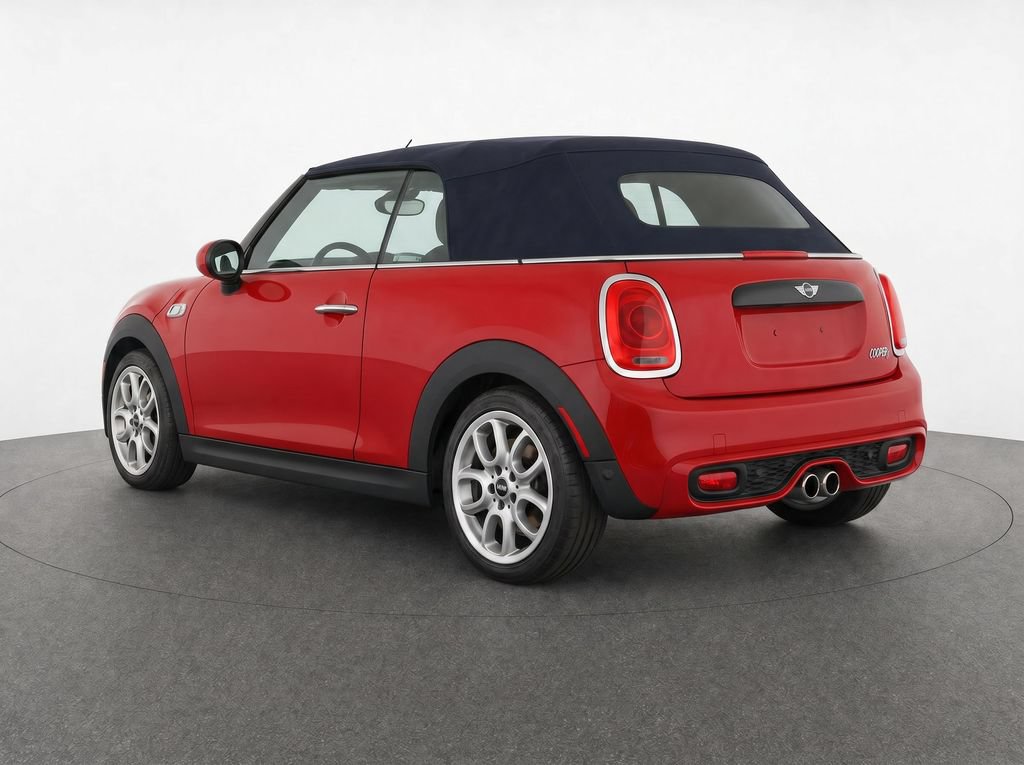 Used 2018 MINI Cooper S FWD image 3