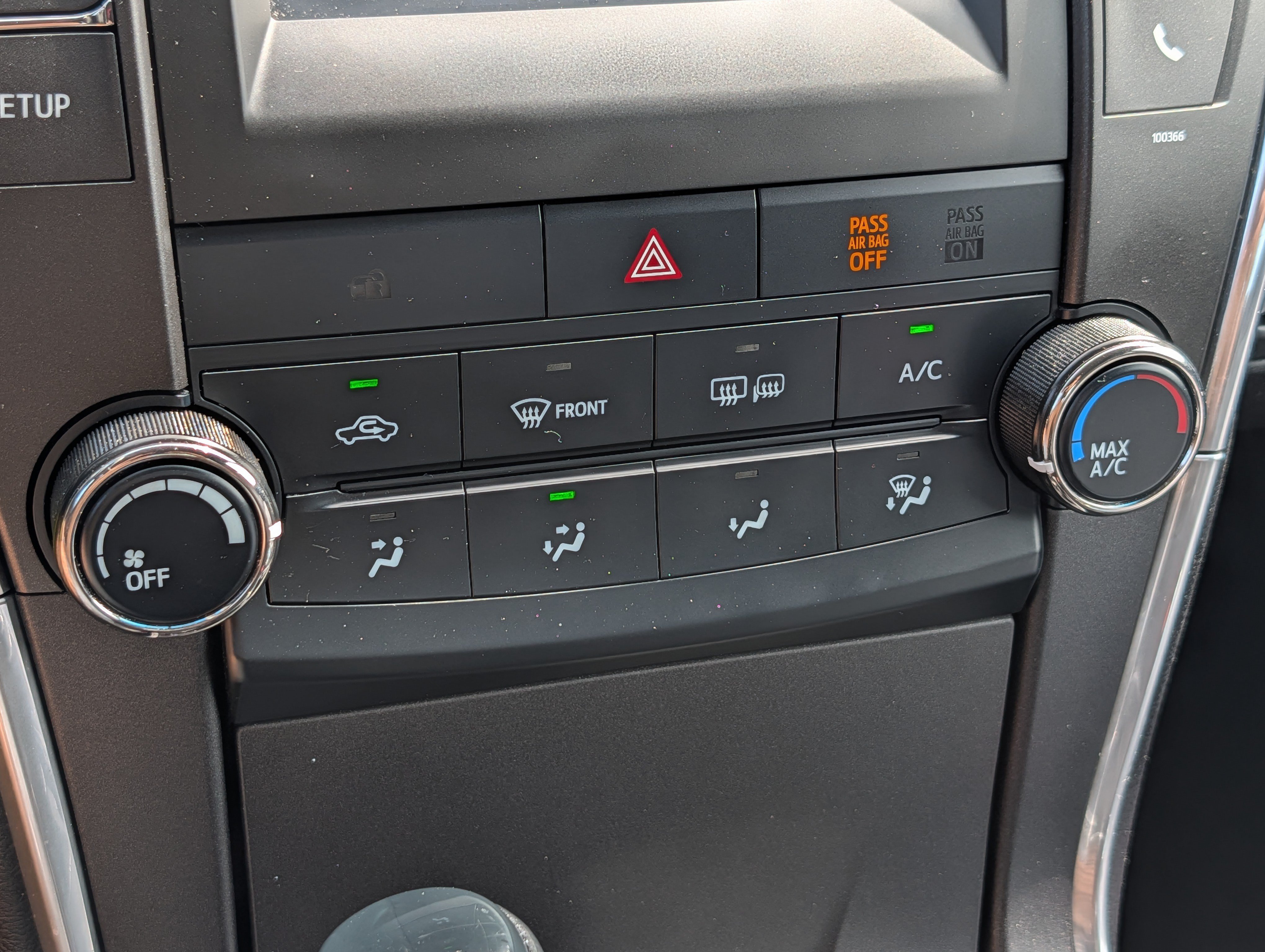 Used 2015 Toyota Camry SE FWD image 23