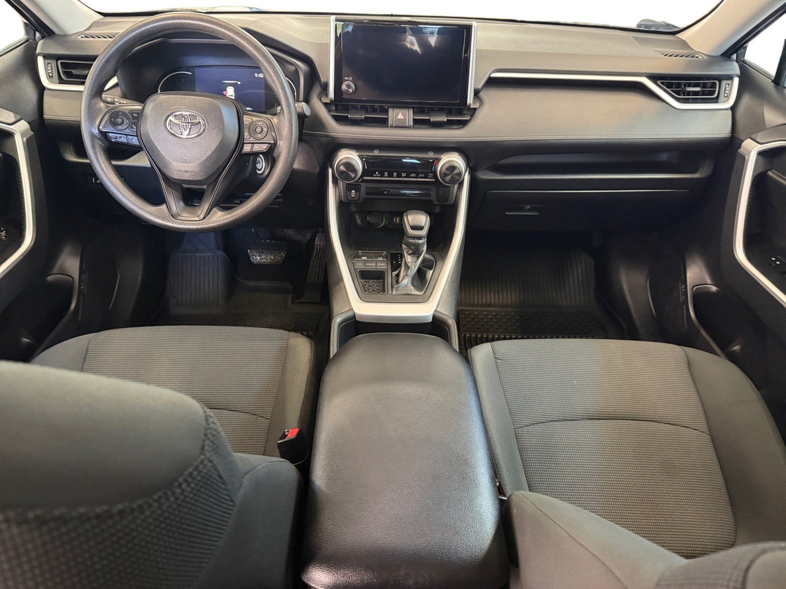 Used 2023 Toyota RAV4 LE FWD image 14