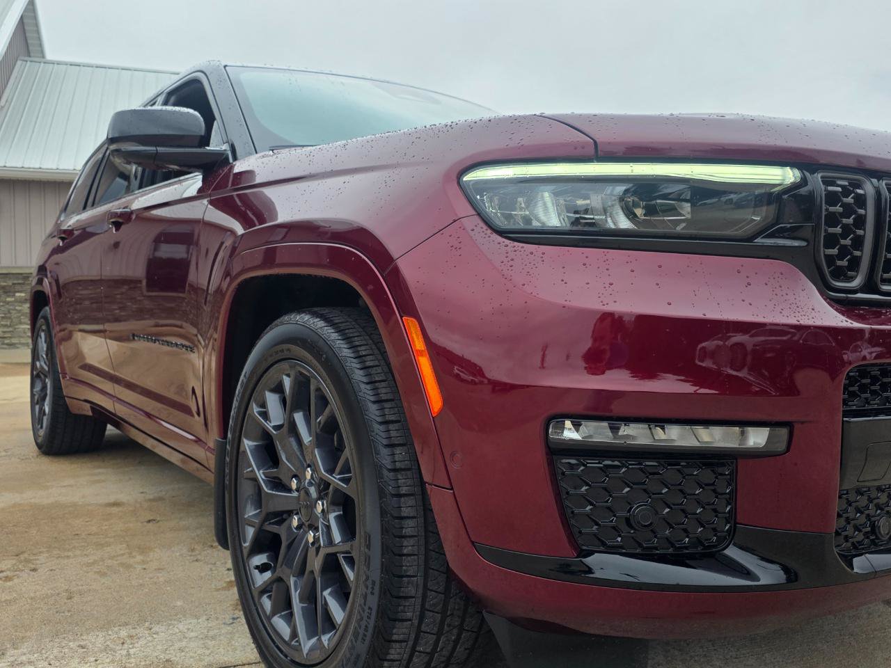 Used 2025 Jeep Grand Cherokee L Summit w/ Advanced Protech Group IV AWD/4WD image 31