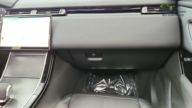 Used 2026 Land Rover Range Rover Velar S AWD/4WD image 36
