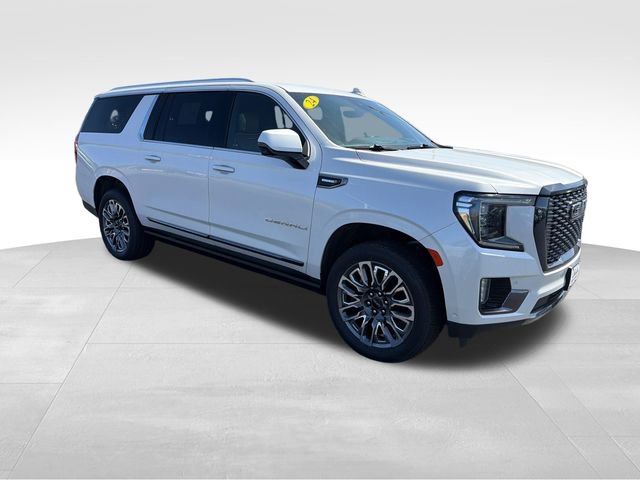Used 2024 GMC Yukon XL Denali Ultimate AWD/4WD image 9