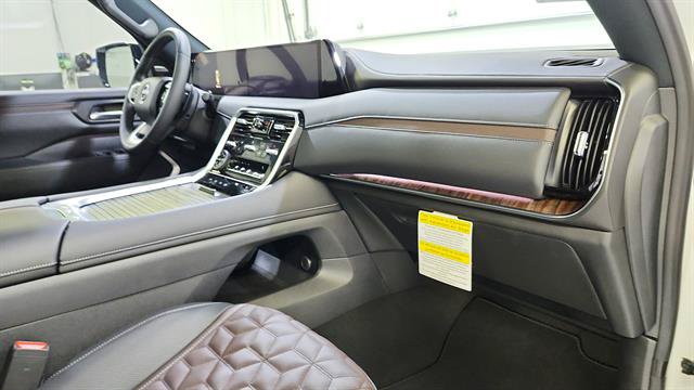 New 2026 Nissan Armada Platinum AWD/4WD image 26