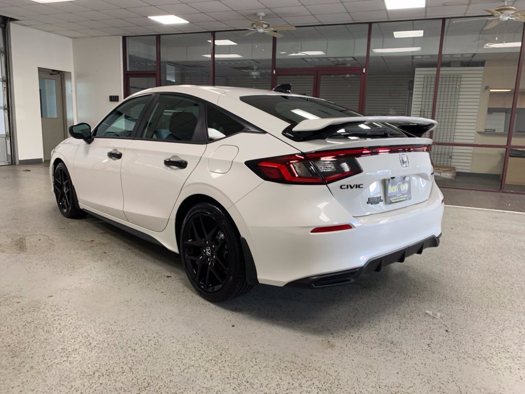 Used 2026 Honda Civic Sport image 4