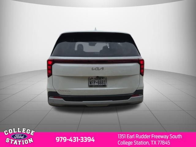 Used 2025 Kia Carnival LX FWD image 5