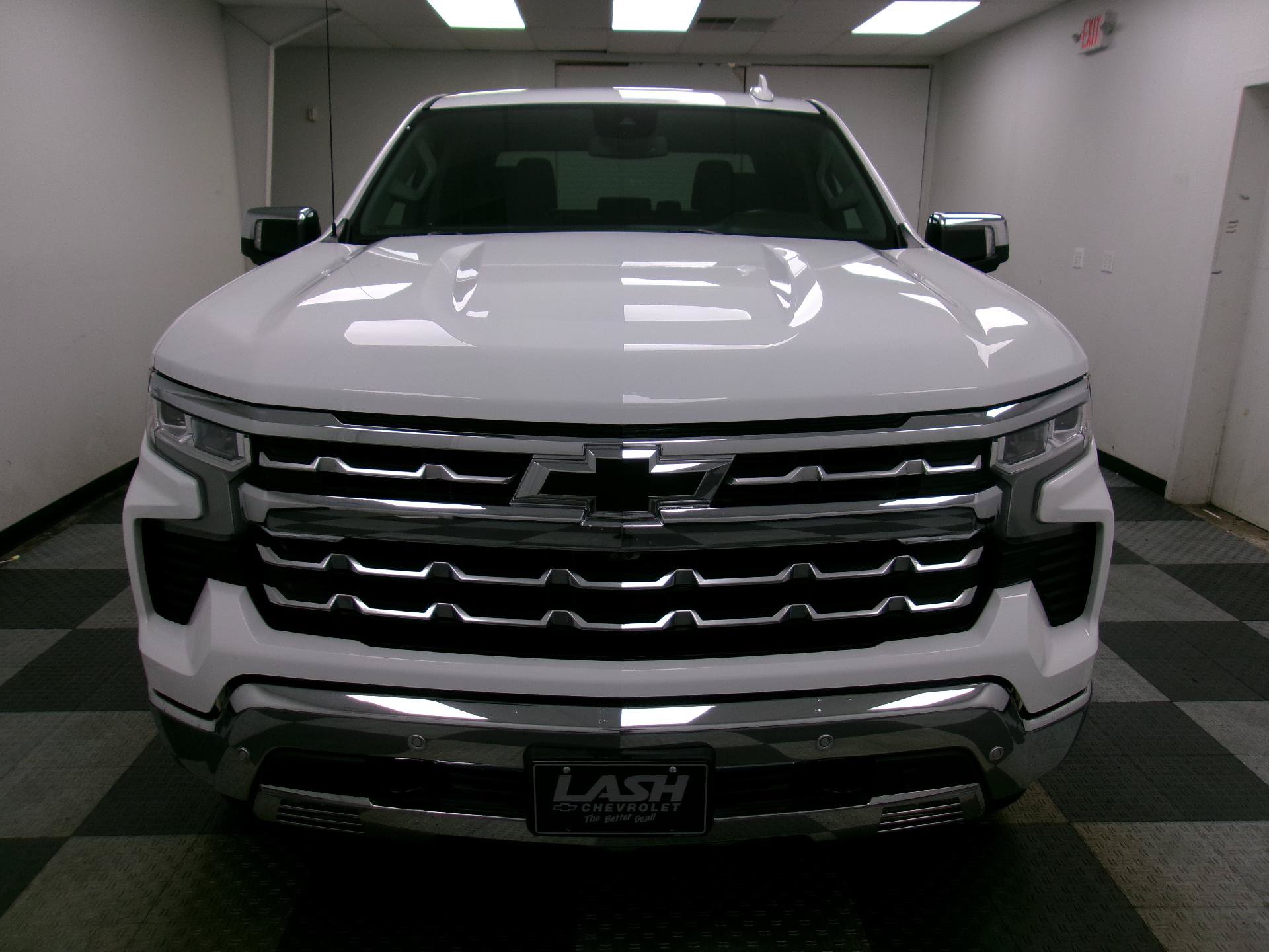 Used 2023 Chevrolet Silverado 1500 LTZ w/ Max Trailering Package AWD/4WD image 15